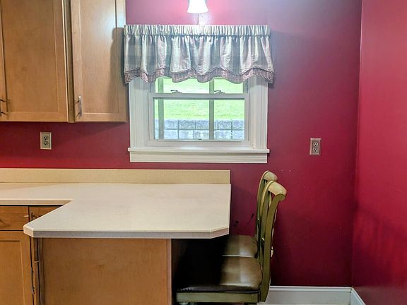 3rd image of 416 Georgia Ave