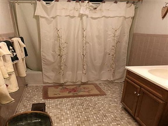4th image of 3121 Brereton Ct