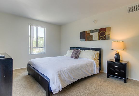 4th image of 535 S Curson Ave APT 1H