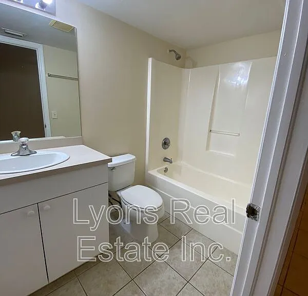 3806 SW 7th Pl #102 — Photo 13