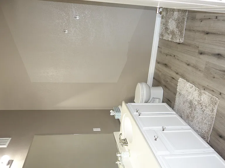 2305 W Horizon Ridge Pkwy #1323-1 — Photo 23