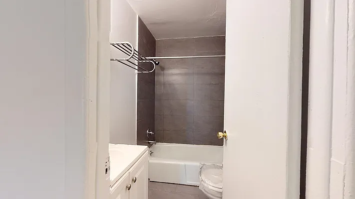 Rented by Bond New York | media 20