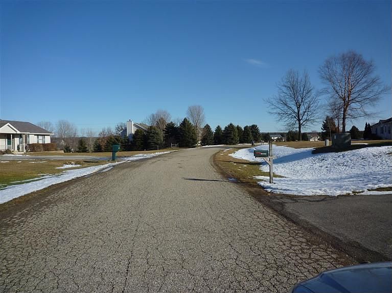 1st image of 22913 Bobolink Ave