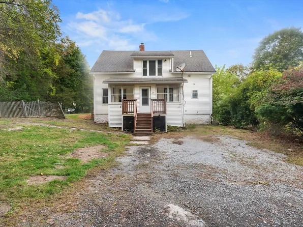 27 Douty St, Southbridge, MA 01550