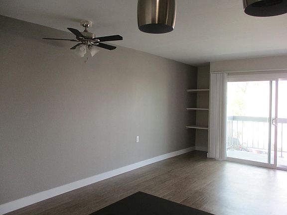 Dining room/living room