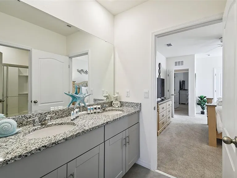 7704 Oakmoss Loop — Photo 9