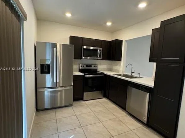 557 NE 5th Ter, Florida City, FL 33034