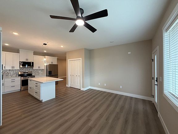 5th image of 5313 W Jay St #B