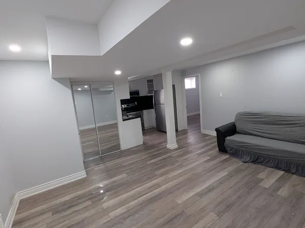 2 Trillium Ct #Basement, Brampton, ON L6S 3L8