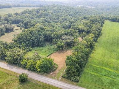 24345 State Ave, Tonganoxie, KS, 66086