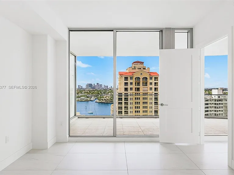 151 N Seabreeze #1003-E-1003 — Photo 22