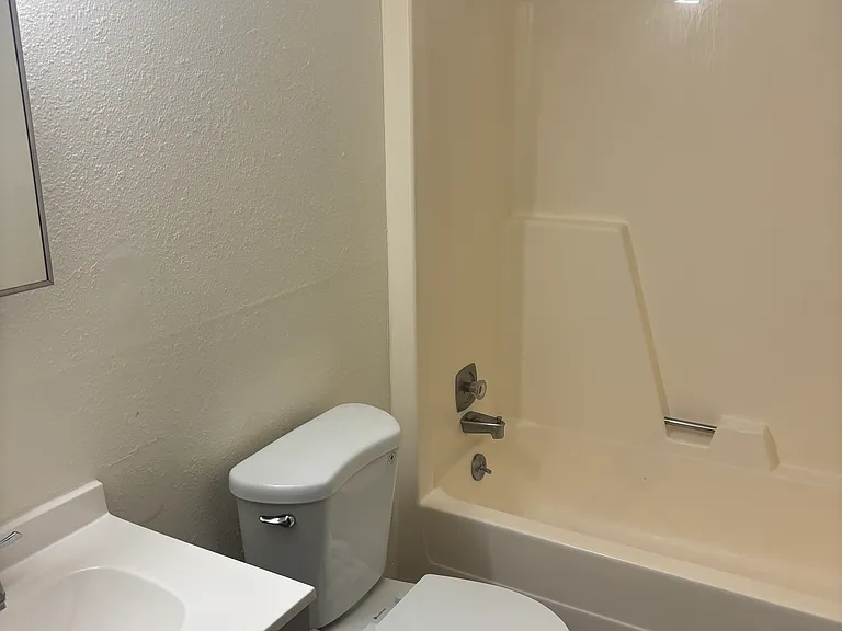 6205 Lakewood Dr W #114 — Photo 1