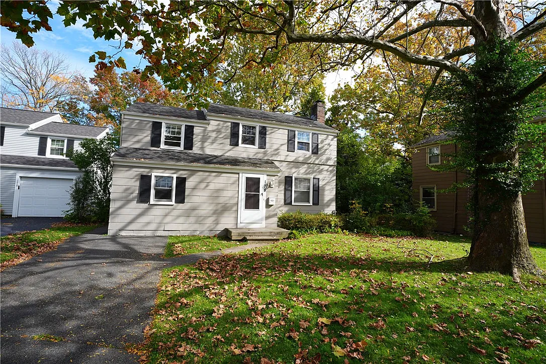3 bed, 1.5 bath, 1287 sqft, $2,200 — Photo 2