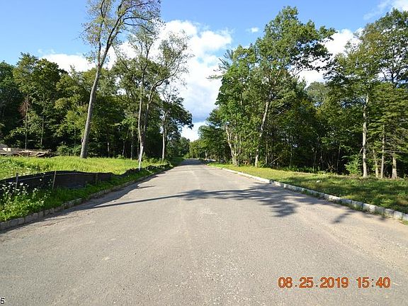3rd image of 71 Eagles Nest Ter