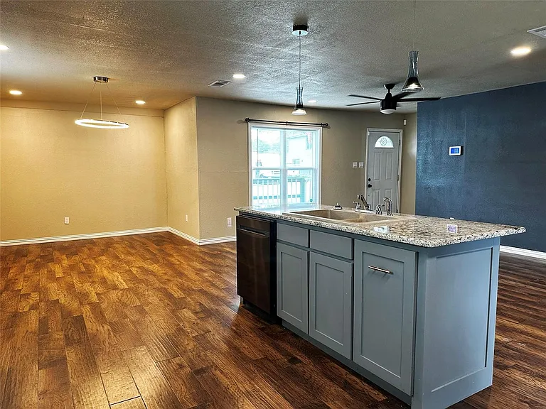 3144 Gordon Ave — Photo 8