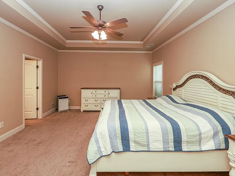 2241 Line Dr — Photo 23
