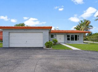 5214 W Park Rd, Hollywood, FL 33021