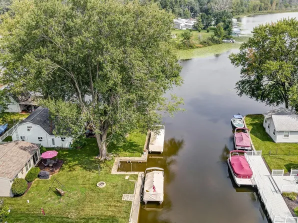 677 W 590 S, Wolcottville, IN 46795