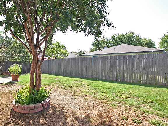 4th image of 4513 Willow Way Dr