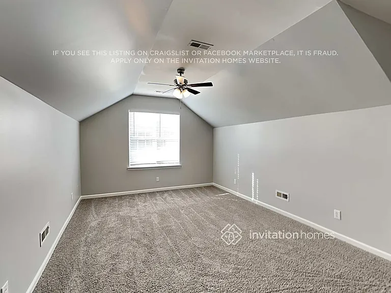 1149 Woodwinds Dr — Photo 14