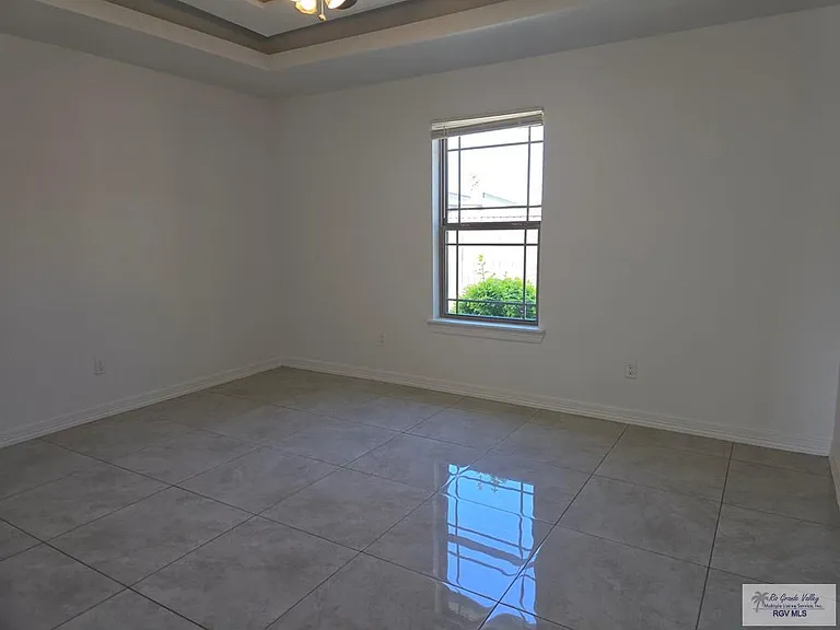 6802 Bonham Rd — Photo 18