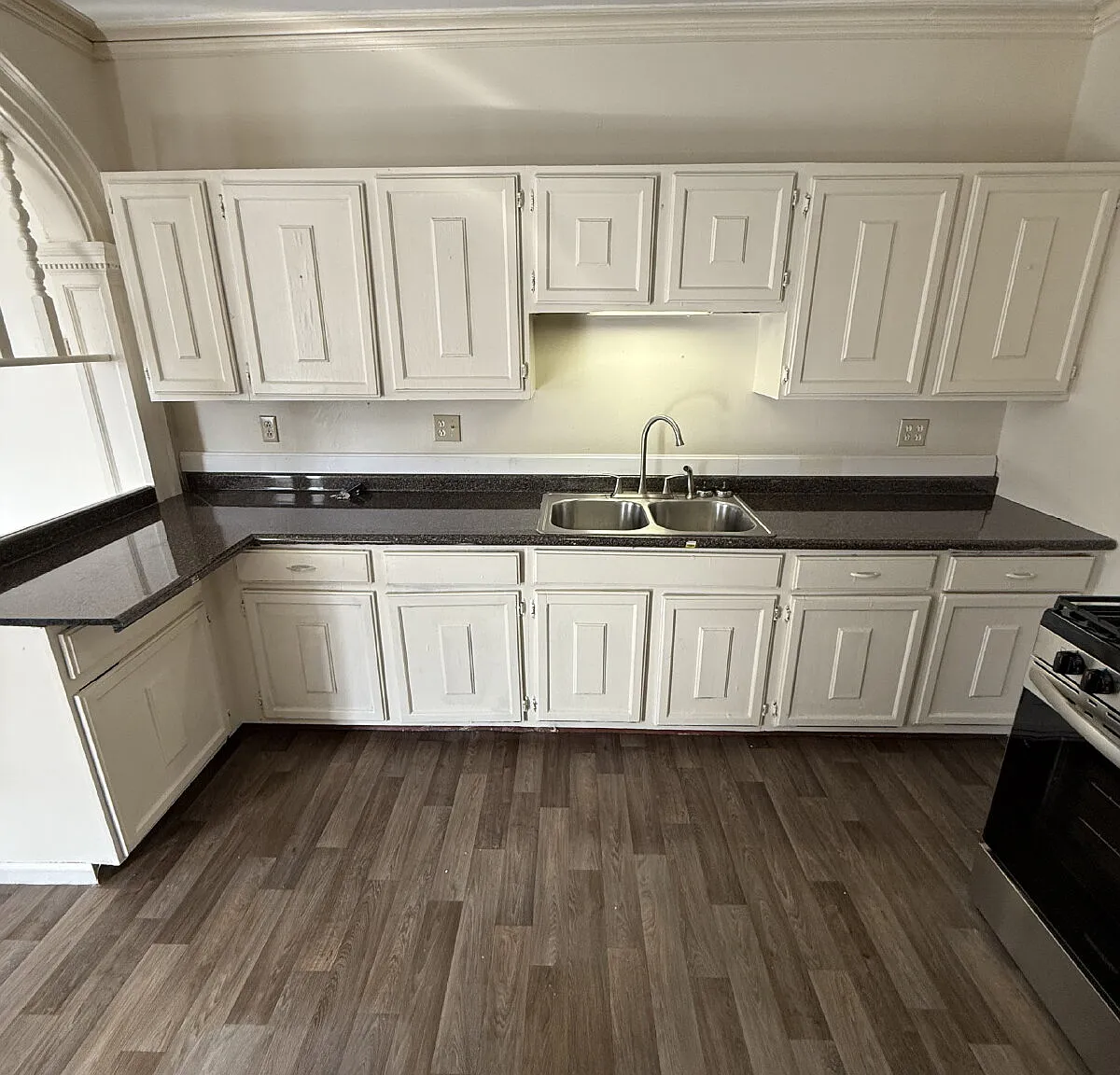 3 bed, 1.0 bath, $1,295 — Photo 3