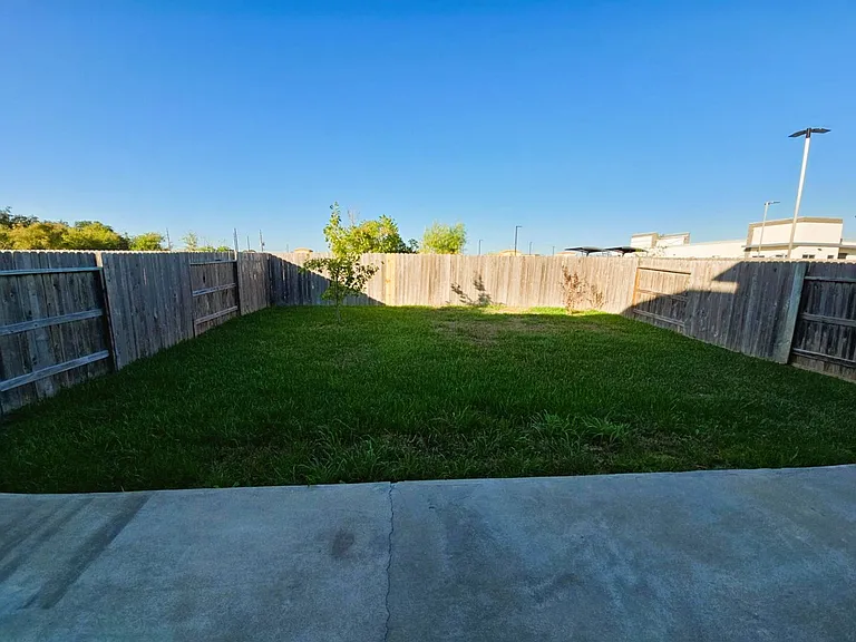 16626 Cliff Vale Ct — Photo 38