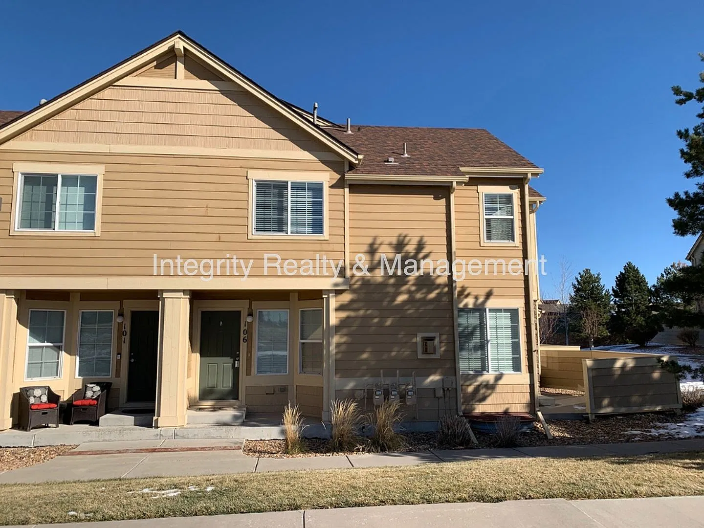 2 Bed/2.5 Bath, 1297 Sqft - 2695 Cutters Cir — Photo 2