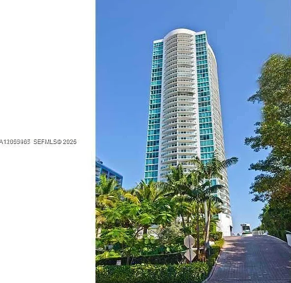 2101 Brickell Ave #1611 — Photo 8