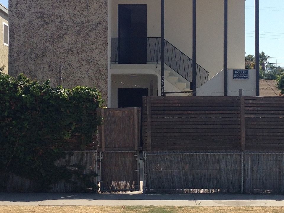 1st image of 2431 Abbot Kinney Blvd