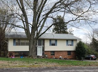 840 Crest Forest Rd, Knoxville, TN 37923