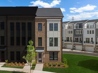 13914 Aviation Pl, Herndon, VA 20171