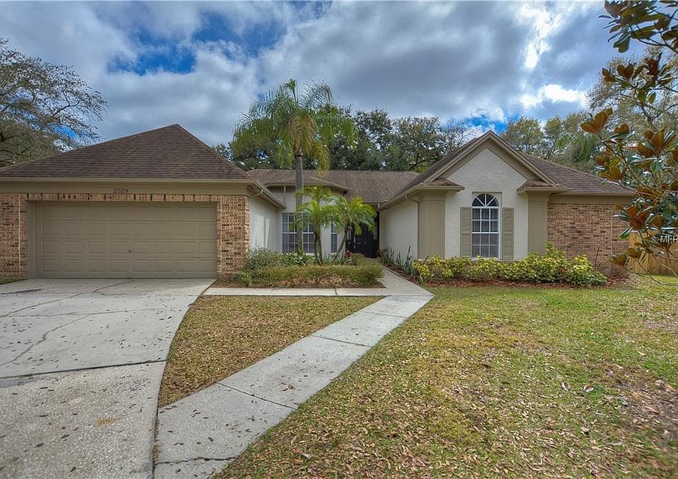 1st image of 2529 Brimhollow Dr
