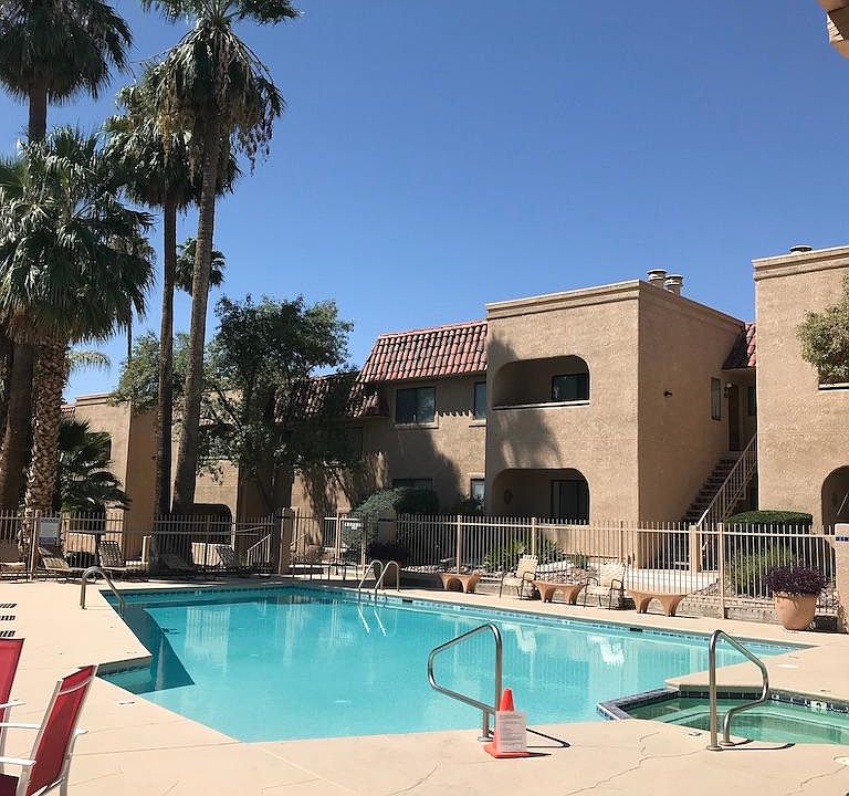 community pool & spa