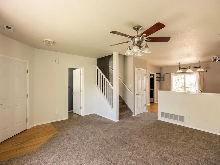6148 Shamrock Cir — Photo 3