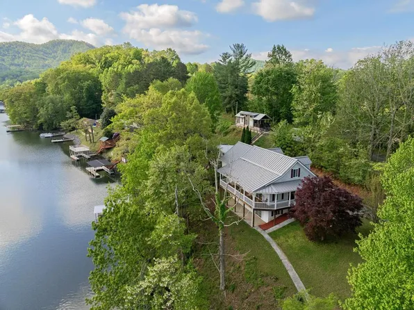 97 Kilmoore Ln, Hayesville, NC 28904