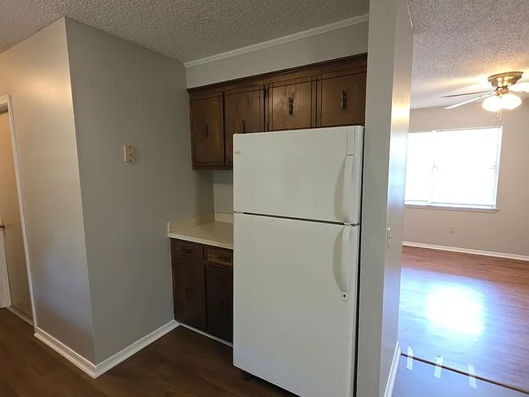 1336 S Sidney Ave — Photo 5