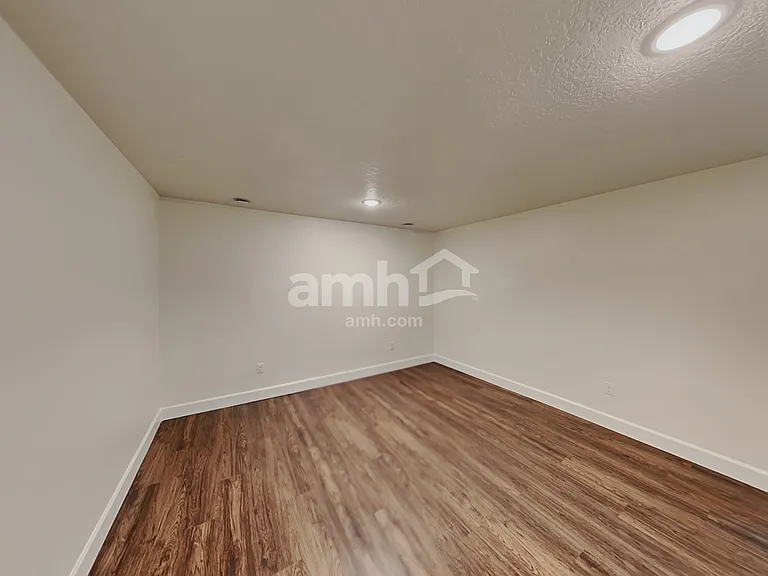 288 N Allen Ln — Photo 29