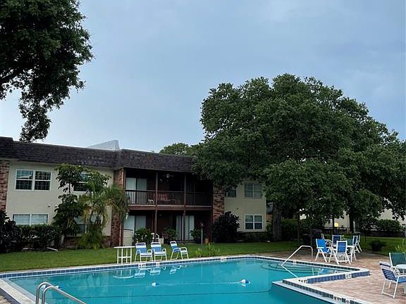 3rd image of 3800 Saxon Dr #C-31