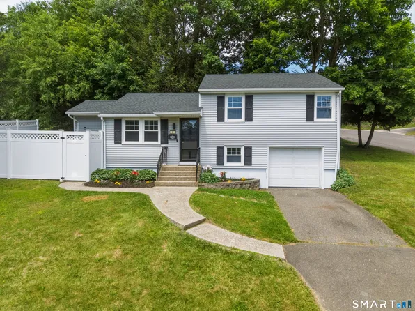 6 Glenford Drive, Waterbury, CT 06708