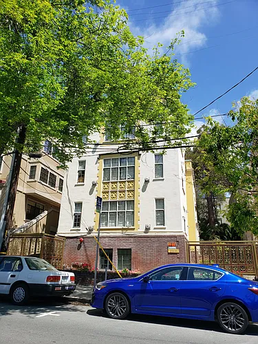 2319 College Ave #L Photo 1
