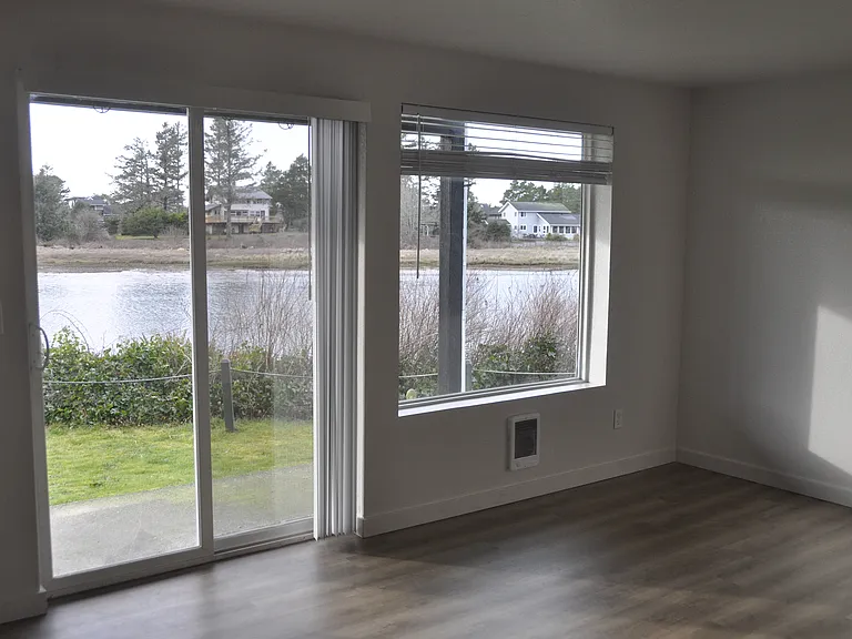 1322 N Holladay Dr — Photo 13