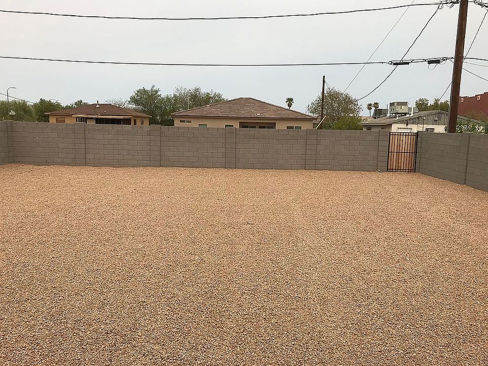 60’x55’ Backyard 