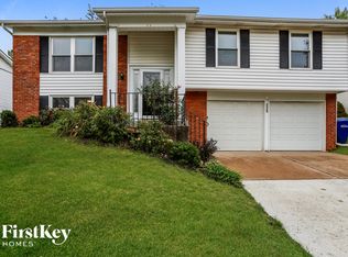 339 Parma Dr, Ballwin, MO 63021