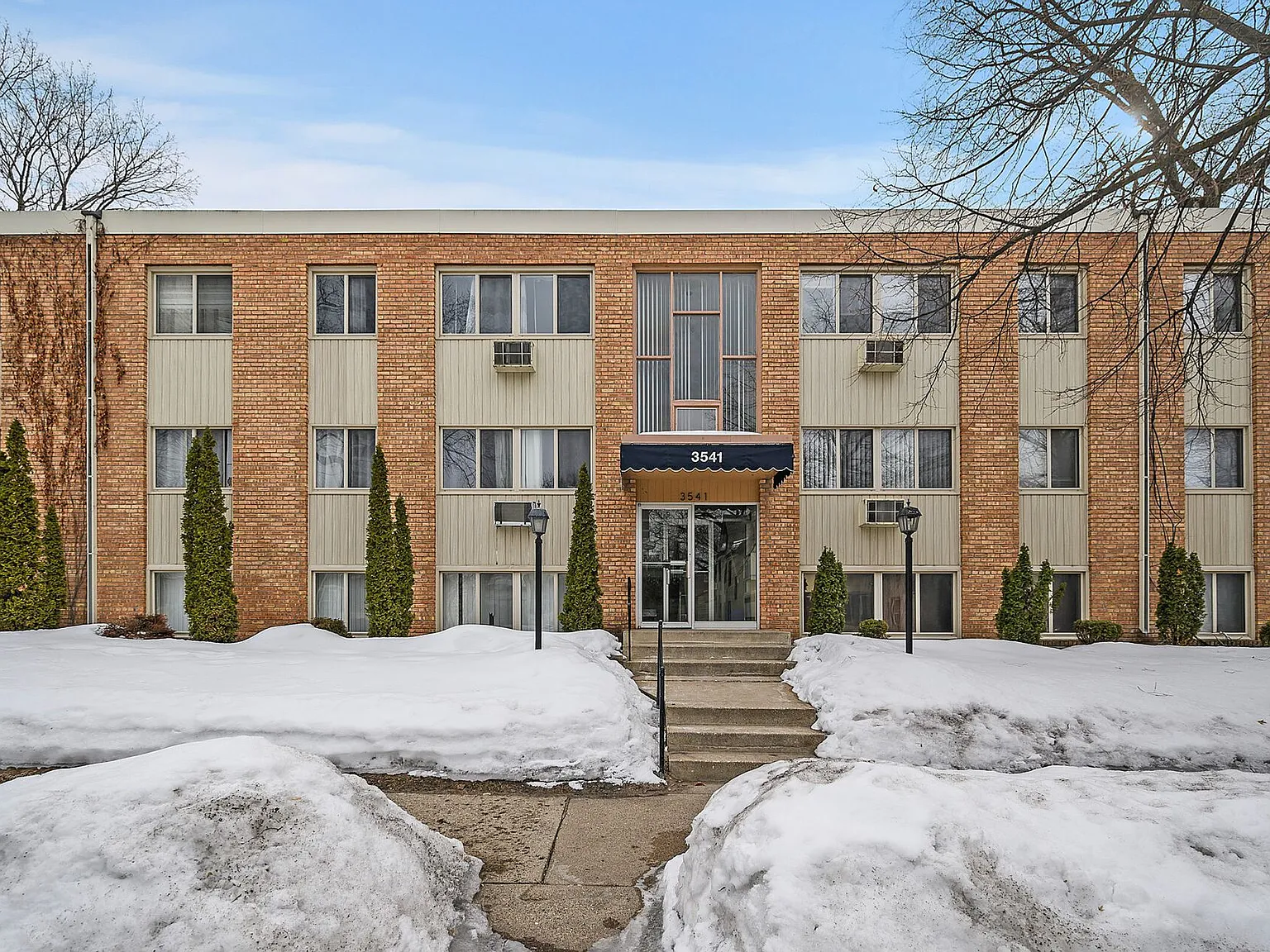 Park Pointe - Powderhorn Neighborhood — Photo 2