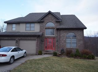 9 Willow Ln, Morgantown, WV 26505