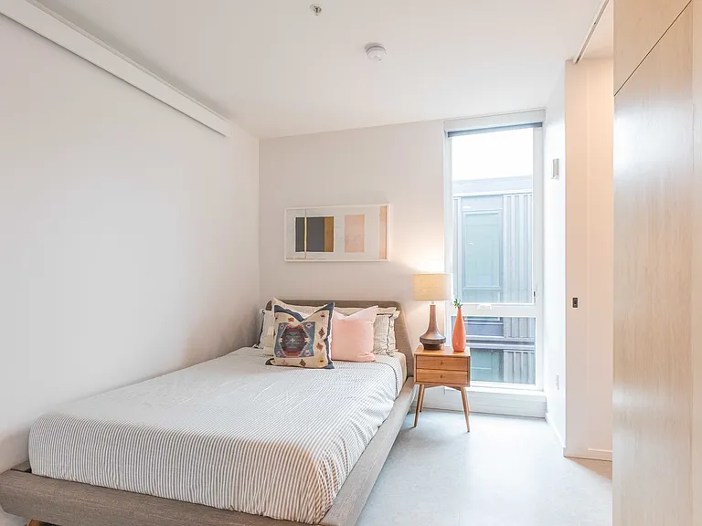 Artisan Apartments — Photo 16