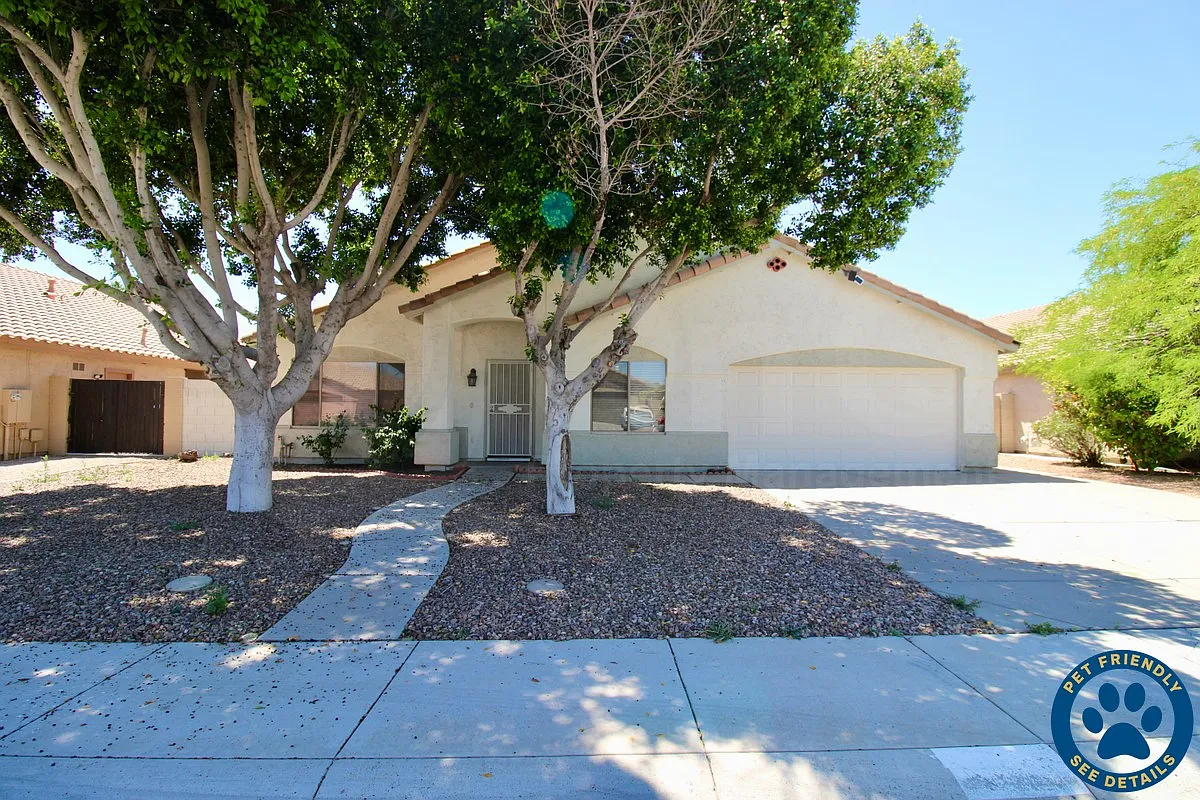 3 bed, 2.0 bath, 2310 sqft, $2,750 — Photo 1