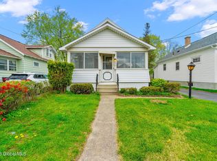 370 Princetown Rd, Schenectady, NY 12306