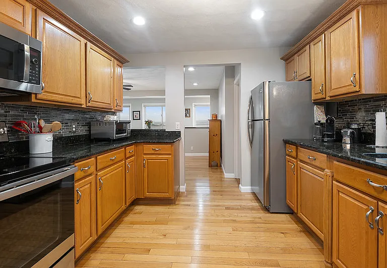 129 Wilson Rd — Photo 6
